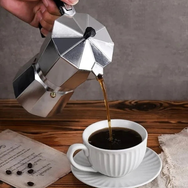 Cafeteira Italiana Moka Octogonal em Alumínio – Design Clássico